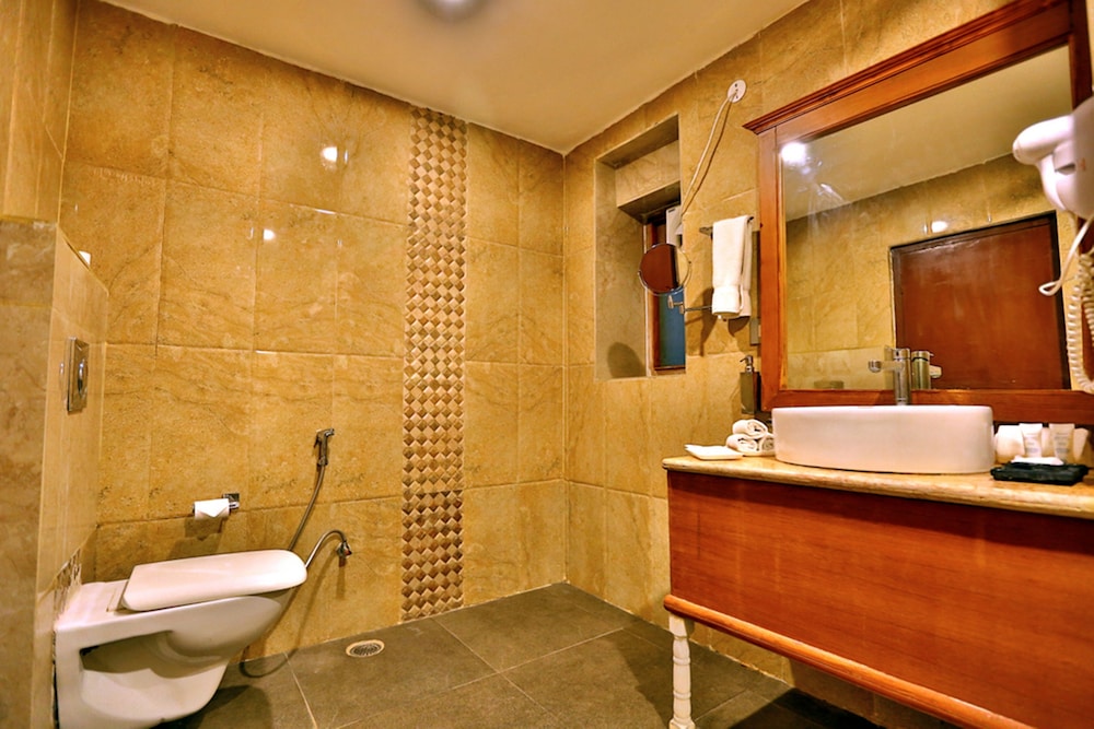 Regenta Resort Vanya Mahal 45/49