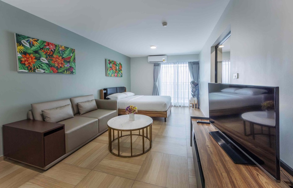 CHIVA BANGKOK HOTEL 40/58