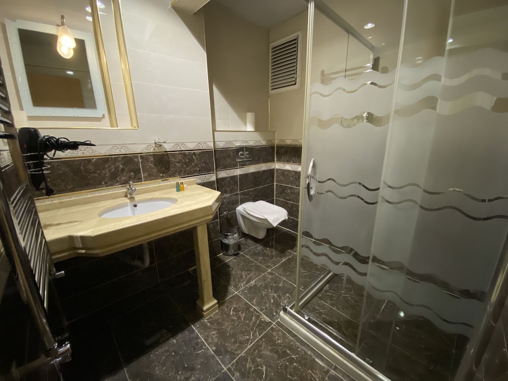 Reyyan Hotel 67/69