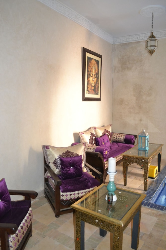 Riad Bayti 43/56