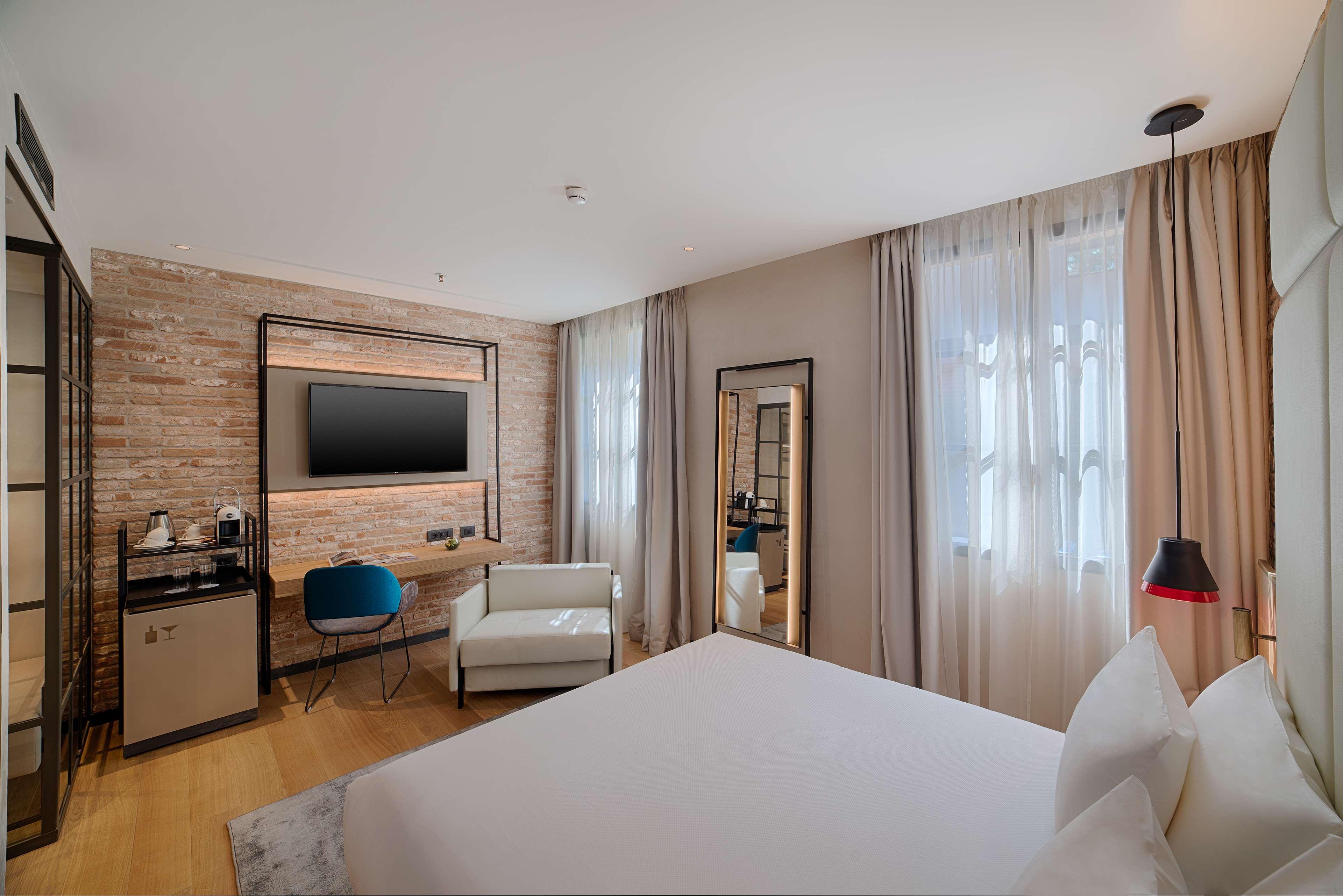 Junior Suite, with View, Nh Collection Venezia Murano Villa 3/10