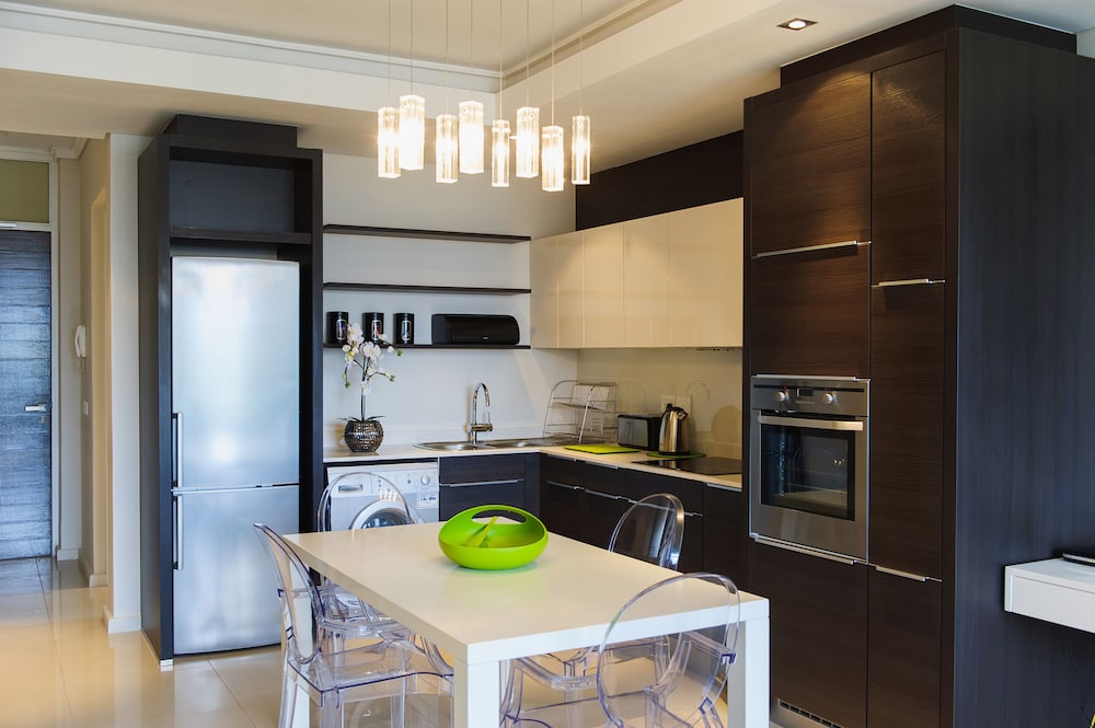 The Residences At Crystal Towers 37/46