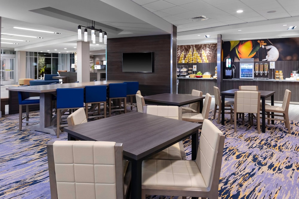Fairfield Inn and Suites Charlotte Pineville 39/43