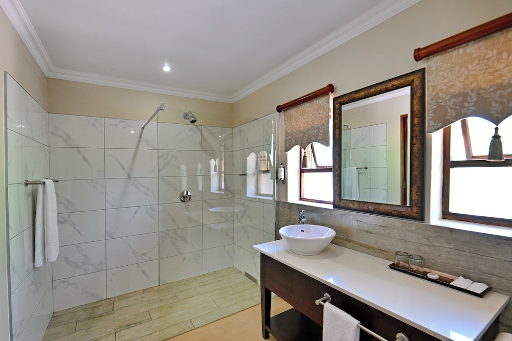 Black Eagle Boutique Hotel And Conferences 49/50