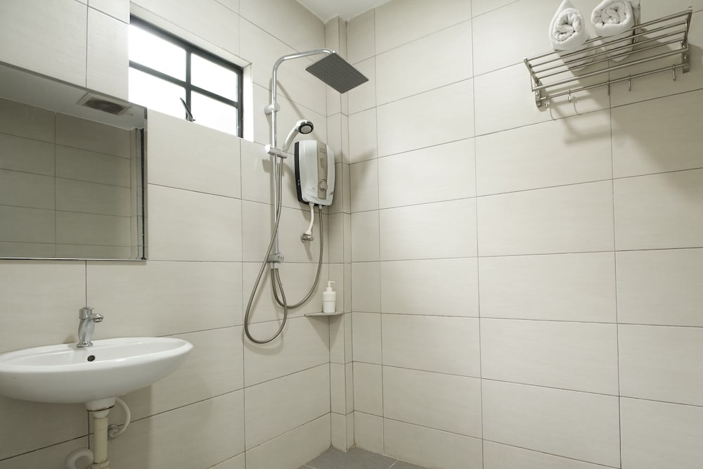 M S Hotel Tengku Kelana KTM Klang 23/31