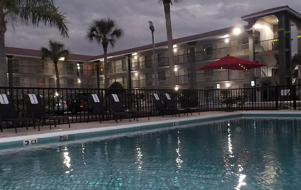 SureStay Hotel by Best Western Clermont Theme Park West 45/50