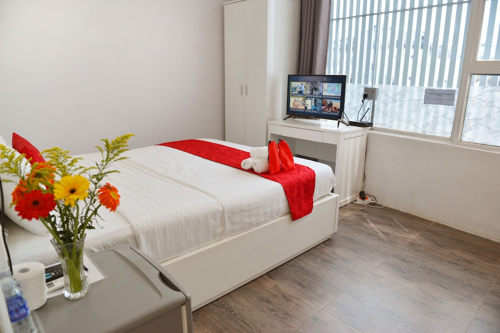 King Apartment 9/13