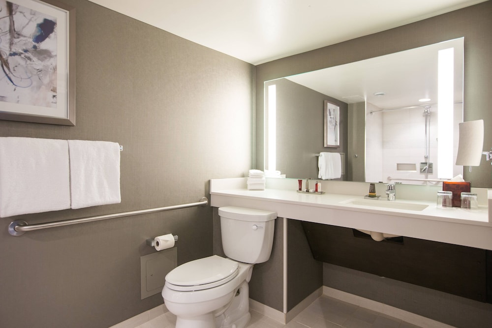 CALGARY MARRIOTT DOWNTOWN HOTEL 13/72