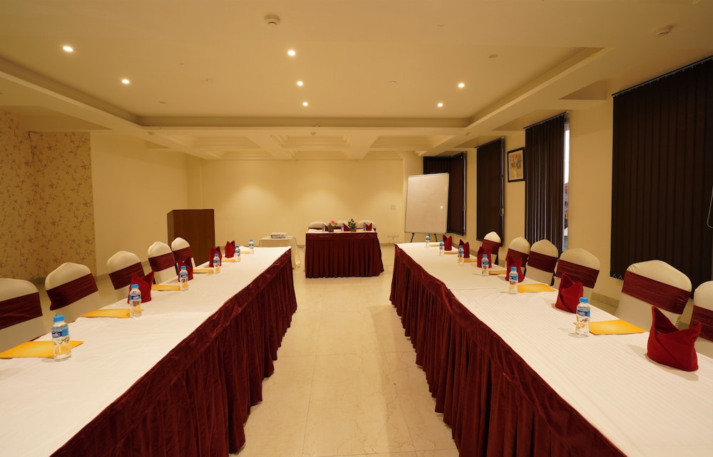 Best Western Indraprastha Resort And Spa 55/61