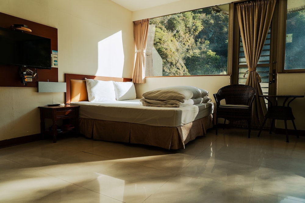 Taroko Tienhsiang Youth Activity Center 14/32