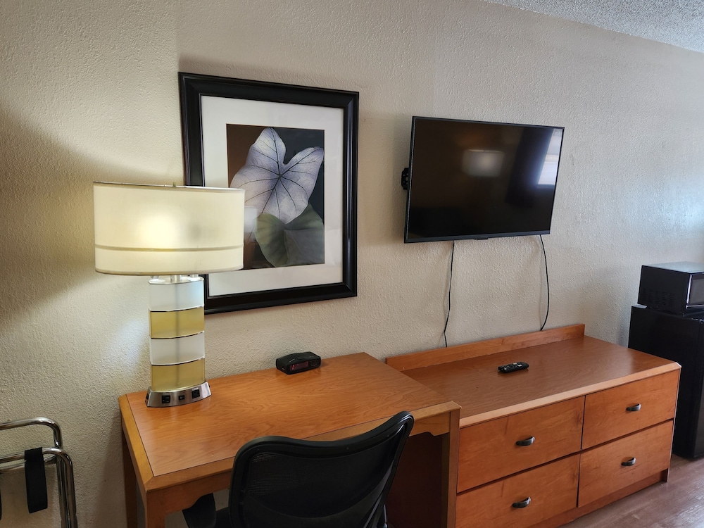 WestSpring Inn - Westlake Cleveland 21/36