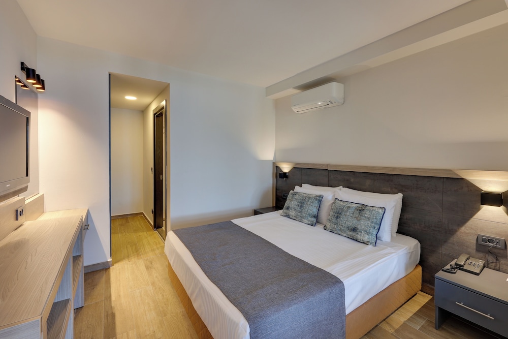 Diamond Of Bodrum 9/50