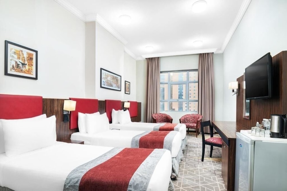 ROOM, TRIPLE