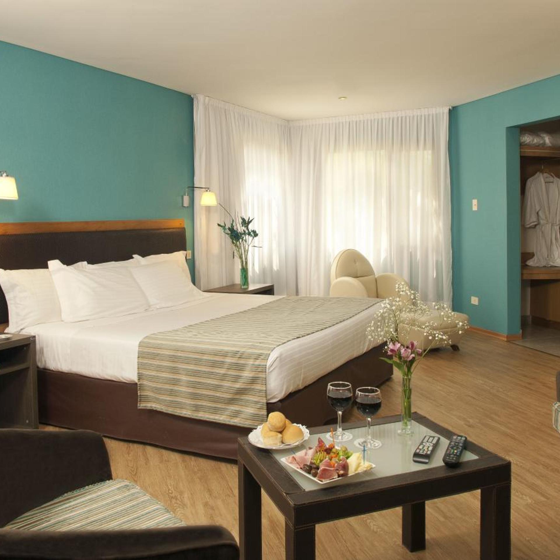 Land Express Neuquen Hotel 9/26