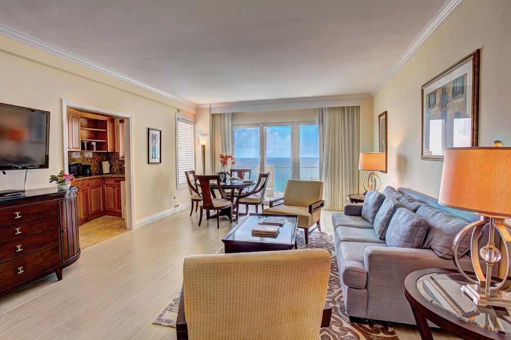 Sea View Hotel 42/74