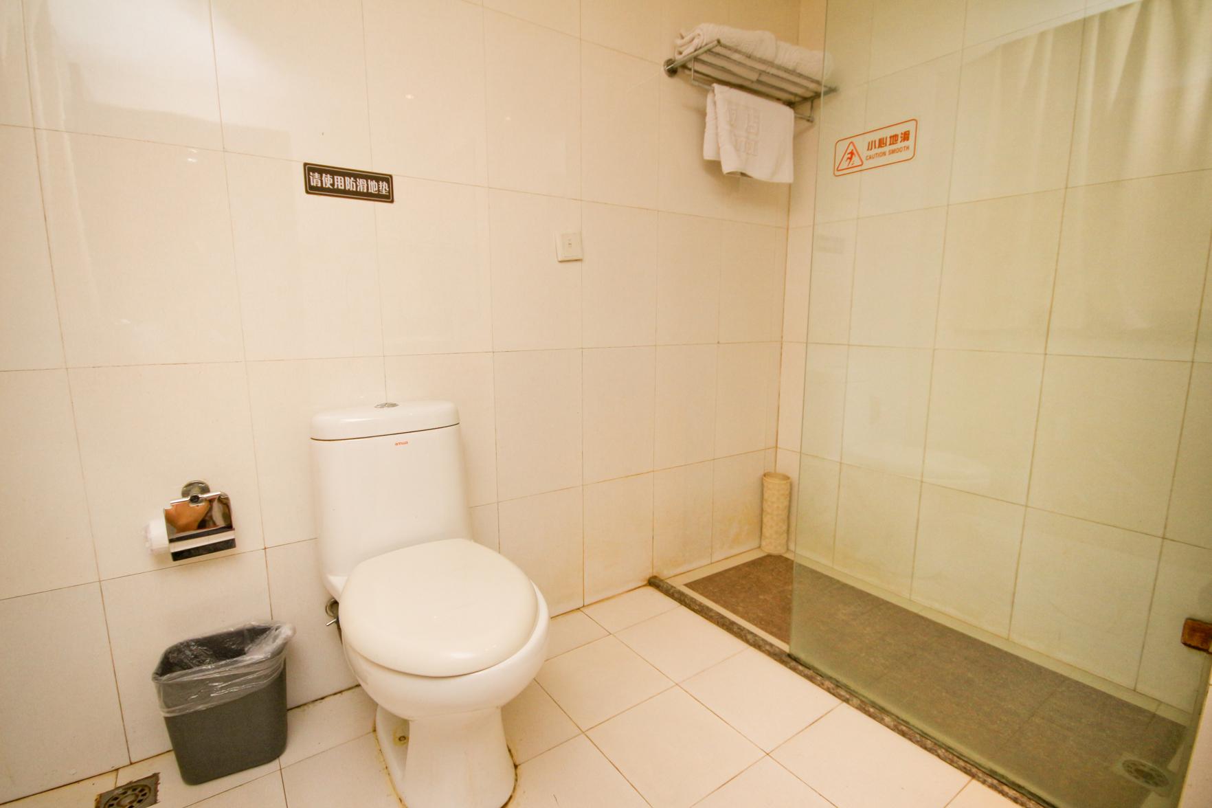 Jiefang Hotel 27/30