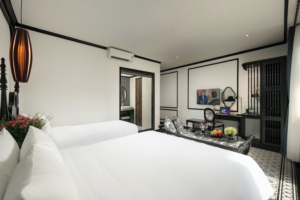 EXECUTIVE, TWIN BEDS