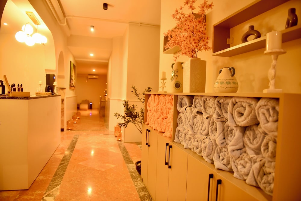 Rose Garden Premium Hotel 33/49