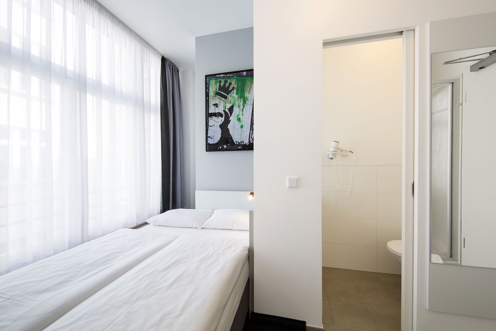 Xs, Calm، CALMA Berlin Mitte 5/8