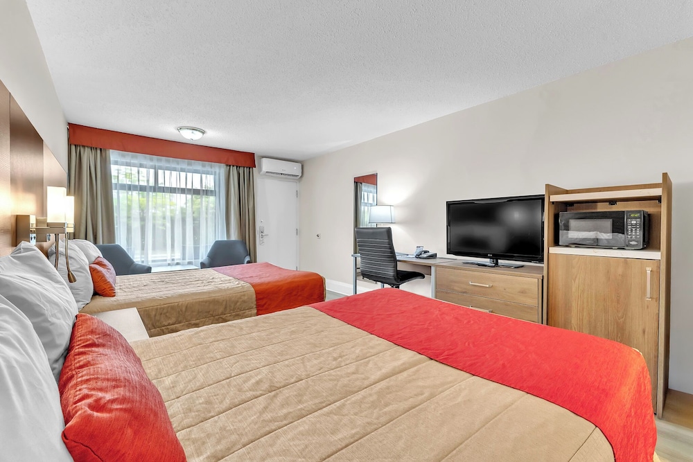 Motel Adam 35/70