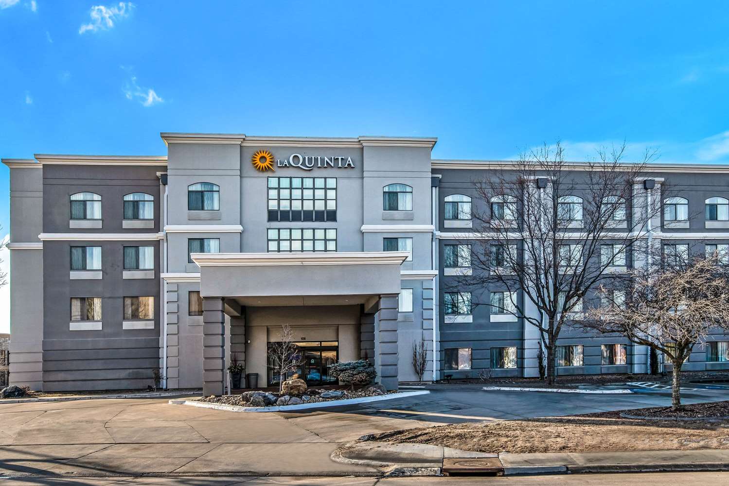 La Quinta Inn & Suites by Wyndham Kearney 2/45