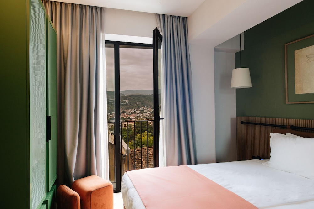 Hotel 21, Tbilisi 29/57