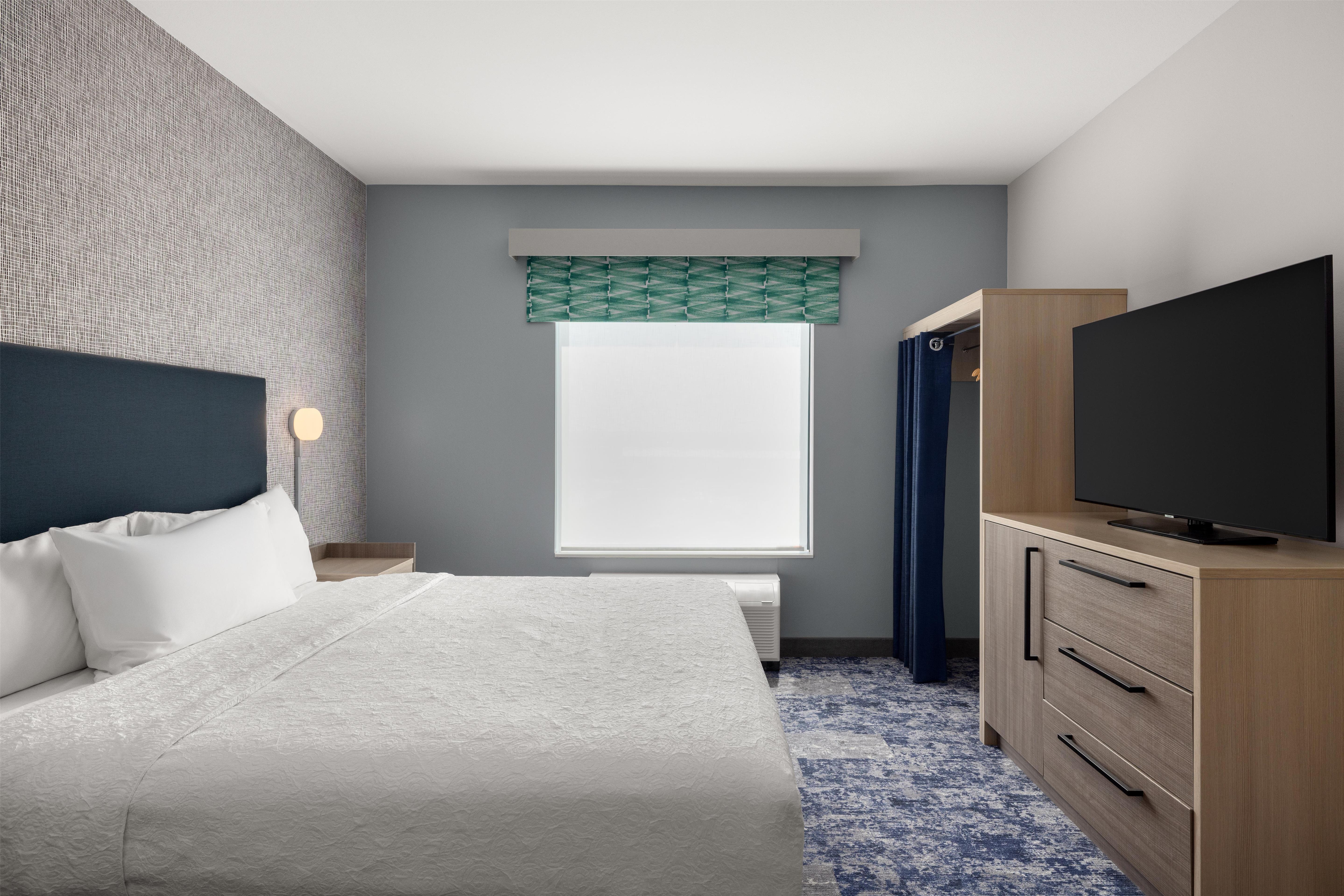 1 BEDROOM, SUITE, KING BED, ACCESSIBLE