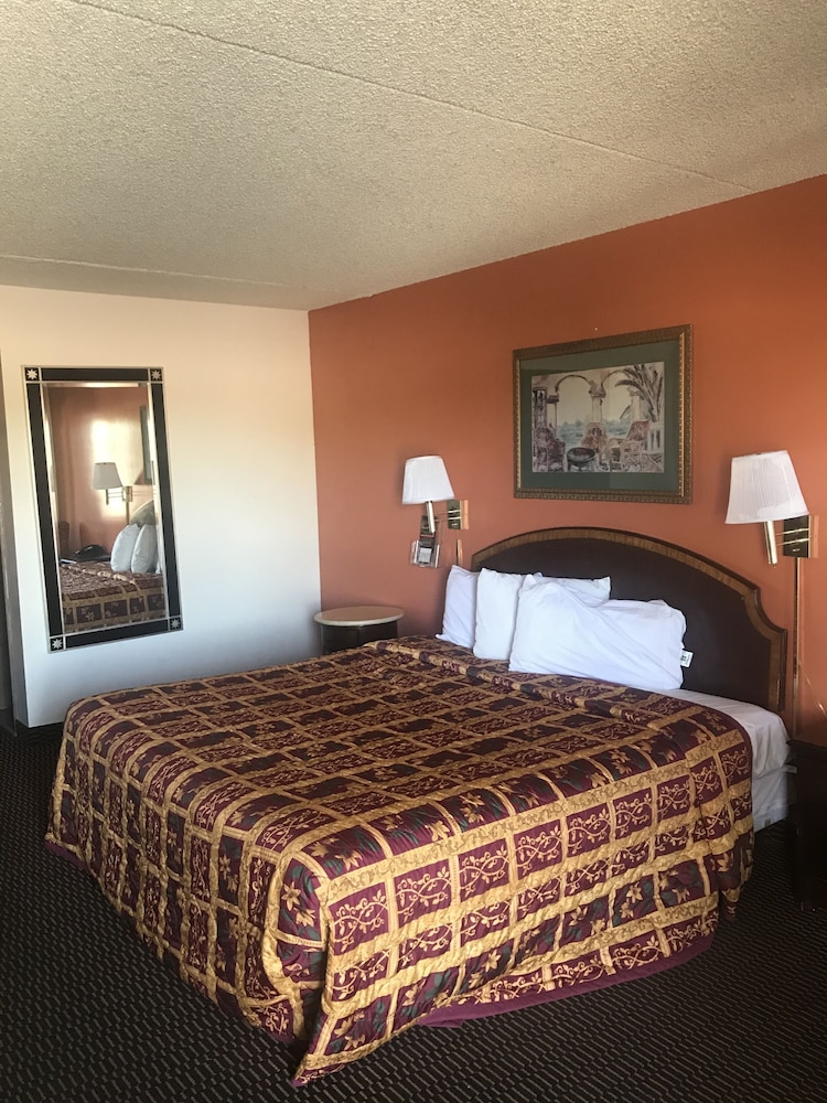 Red Roof Inn Tucson - Vail 7/24