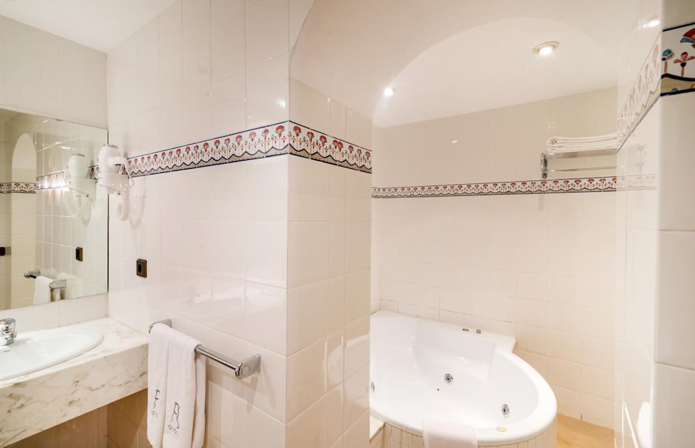 Minotel Andria 32/33