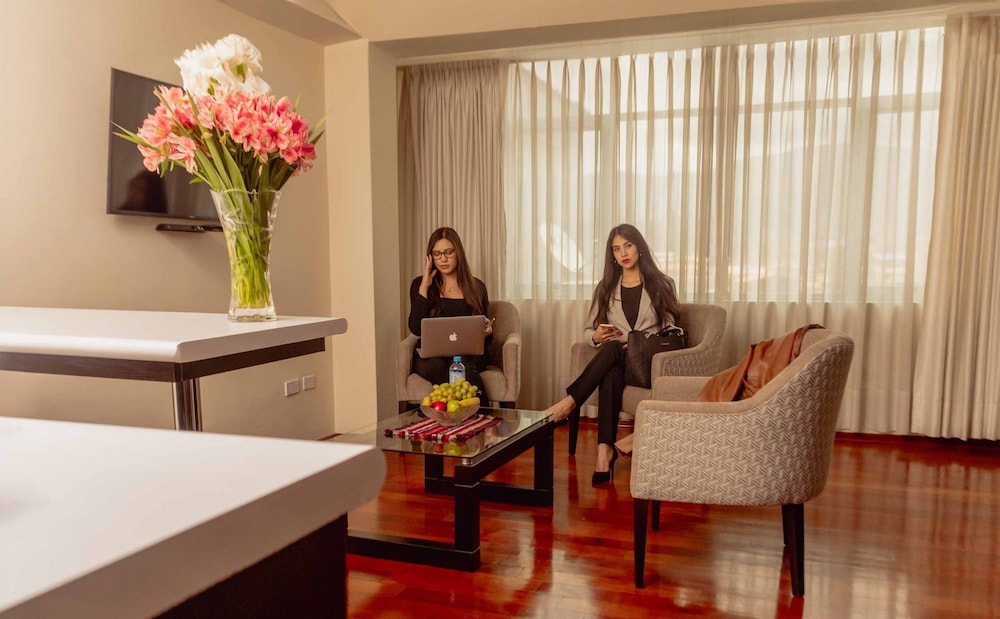 Group House Apart Hotel 6/50
