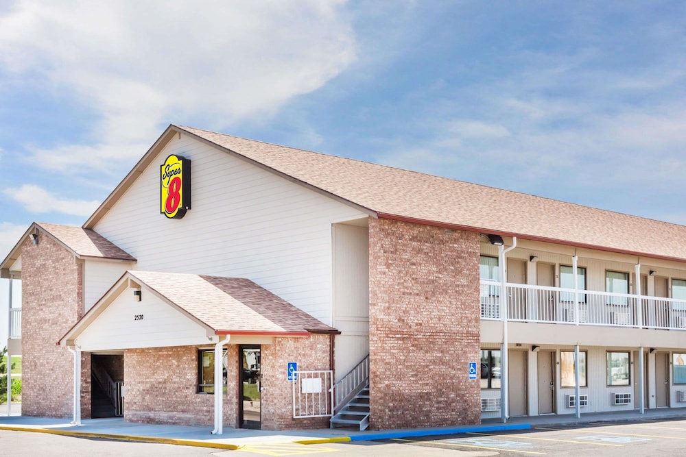 Super 8 by Wyndham Goodland 2/17