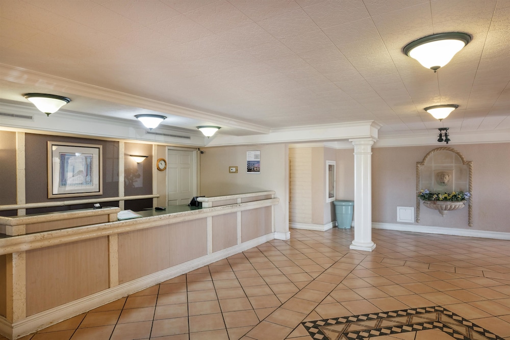 Motel6 Knoxville, TN 9/46
