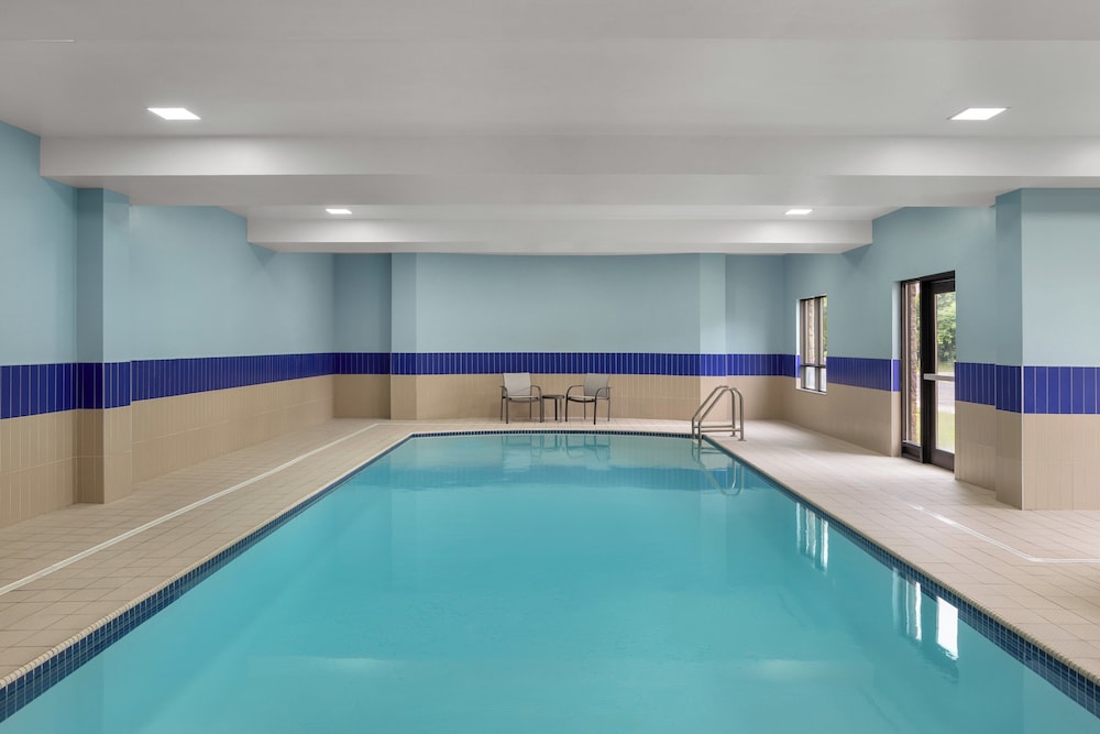 swimming pool spa