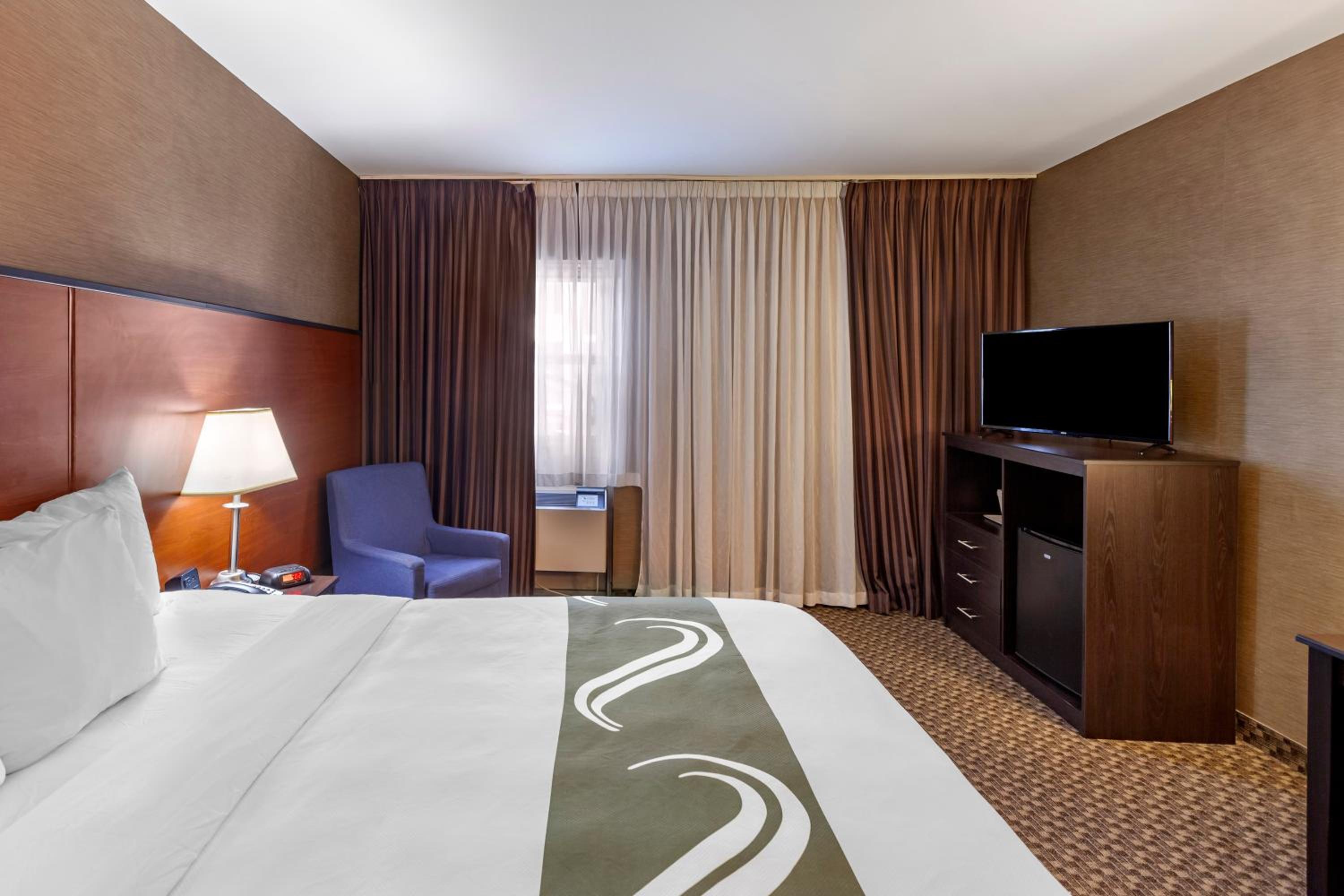 Business, King Bed