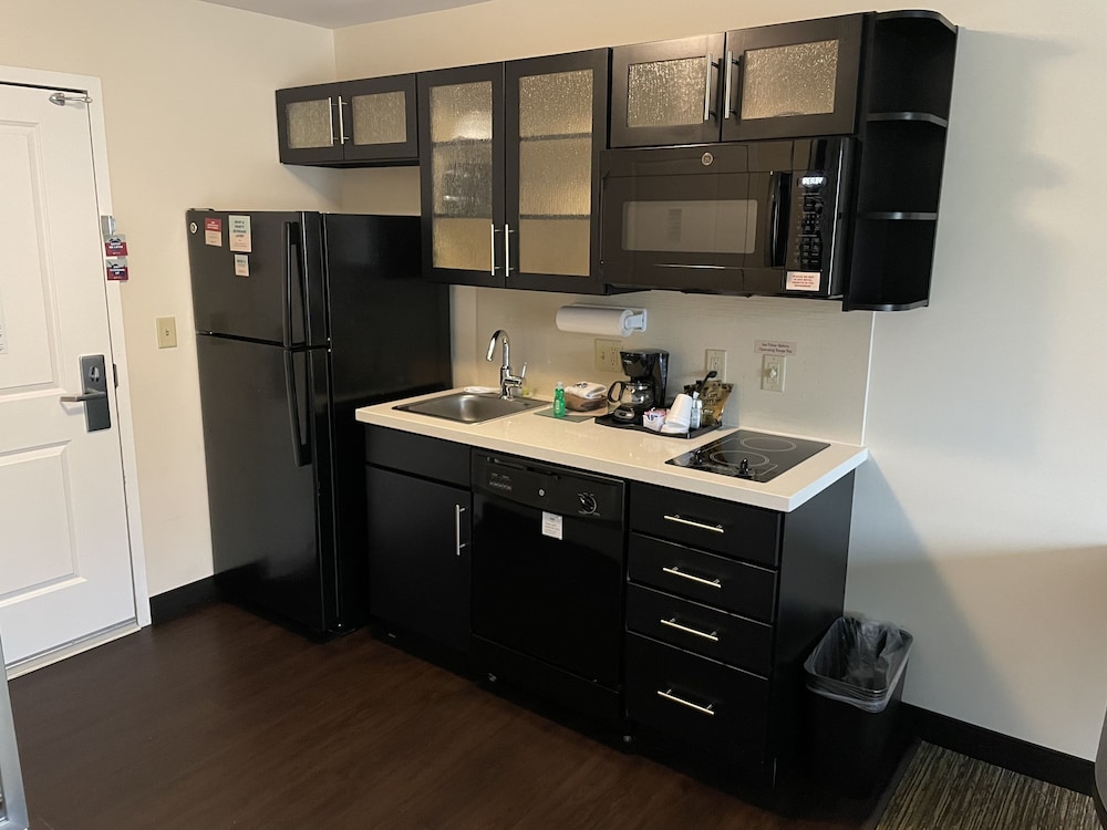Candlewood Suites Chester - Philadelphia 52/69