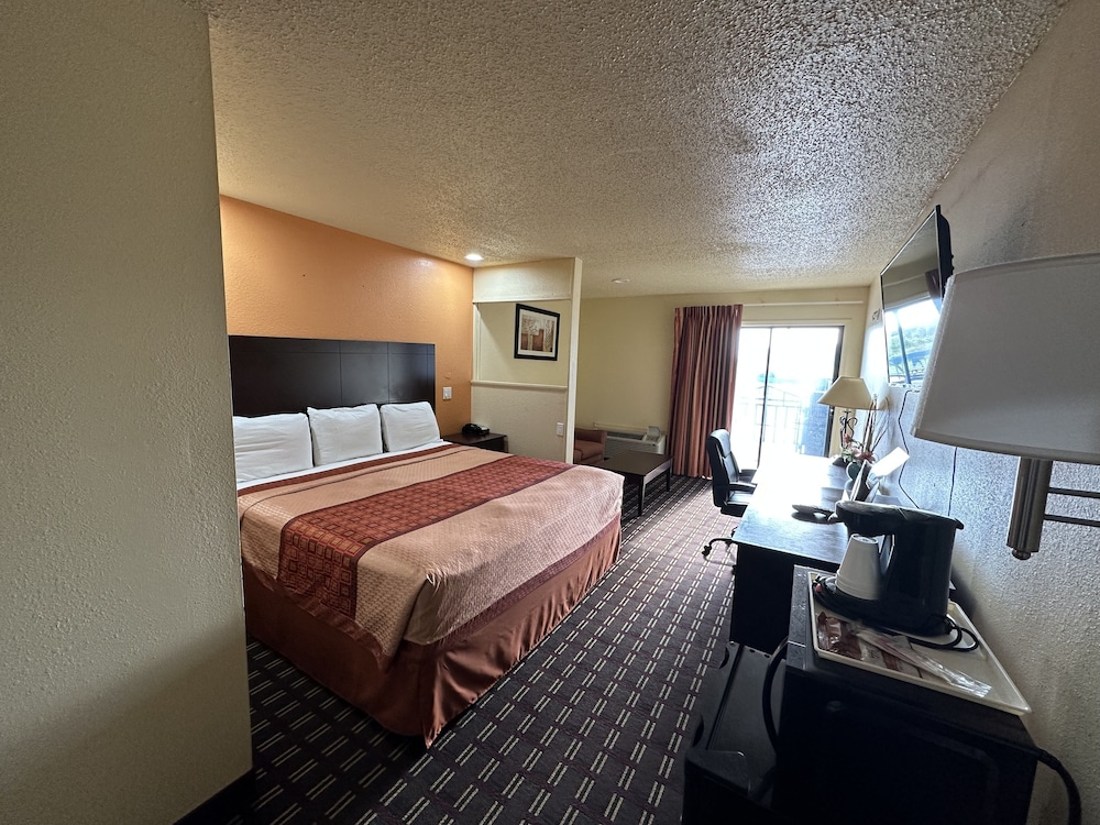 Room, King Bed