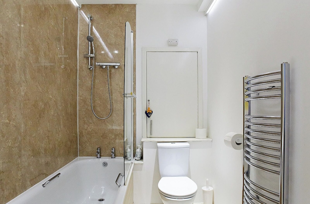 Crieff Armoury Luxury Self Catering Apartment 35/36