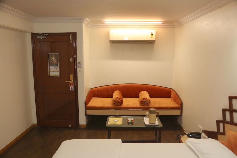 Hotel Jyoti 41/49