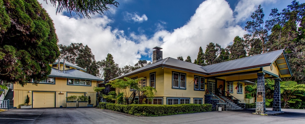 Kilauea Lodge and Restaurant 5/76