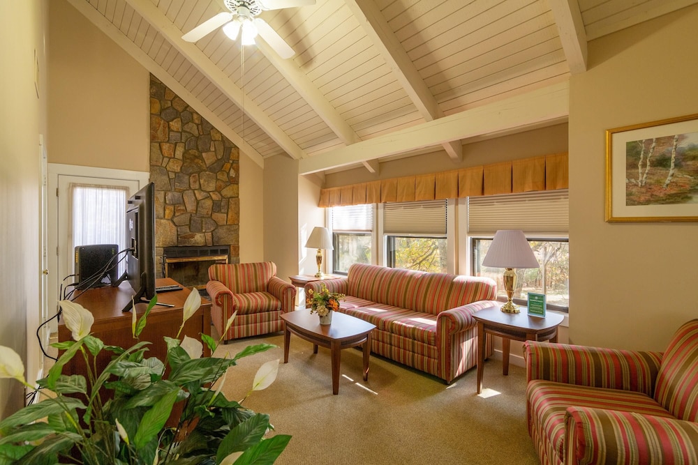 Mountain Villa With Waterpark, Golf, Skiing, Wine Tour Access and More! Massanuttens Shenandoah Vil 30/49