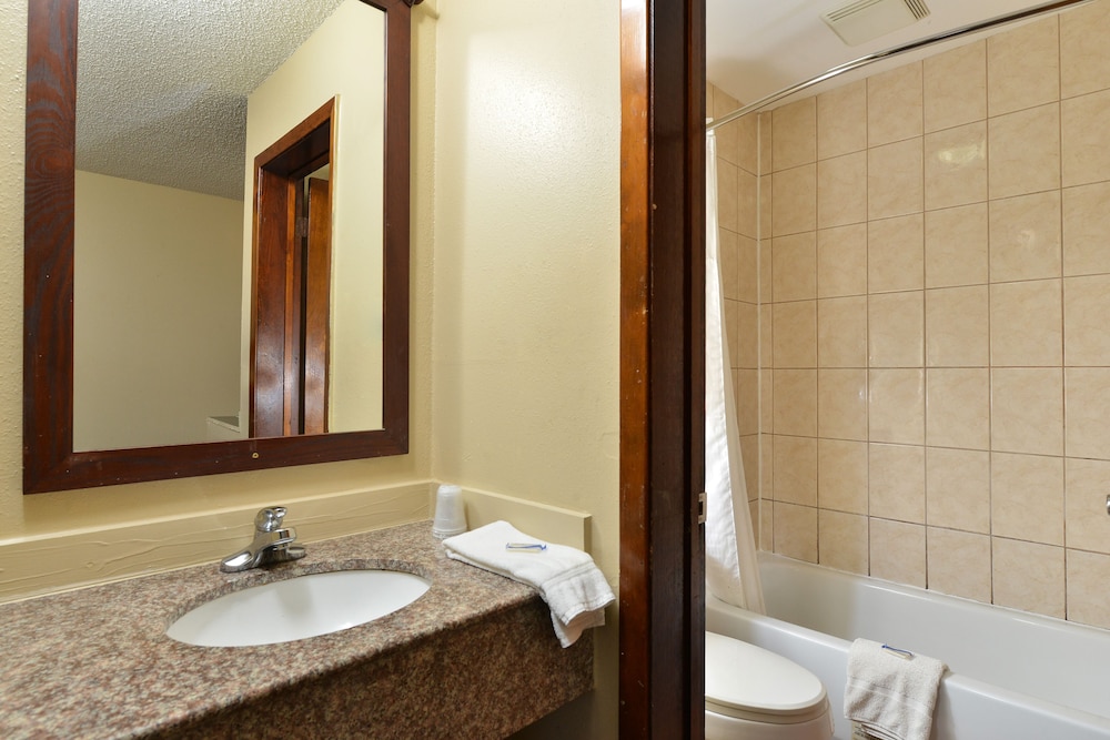 LaPlace Motel 14/30