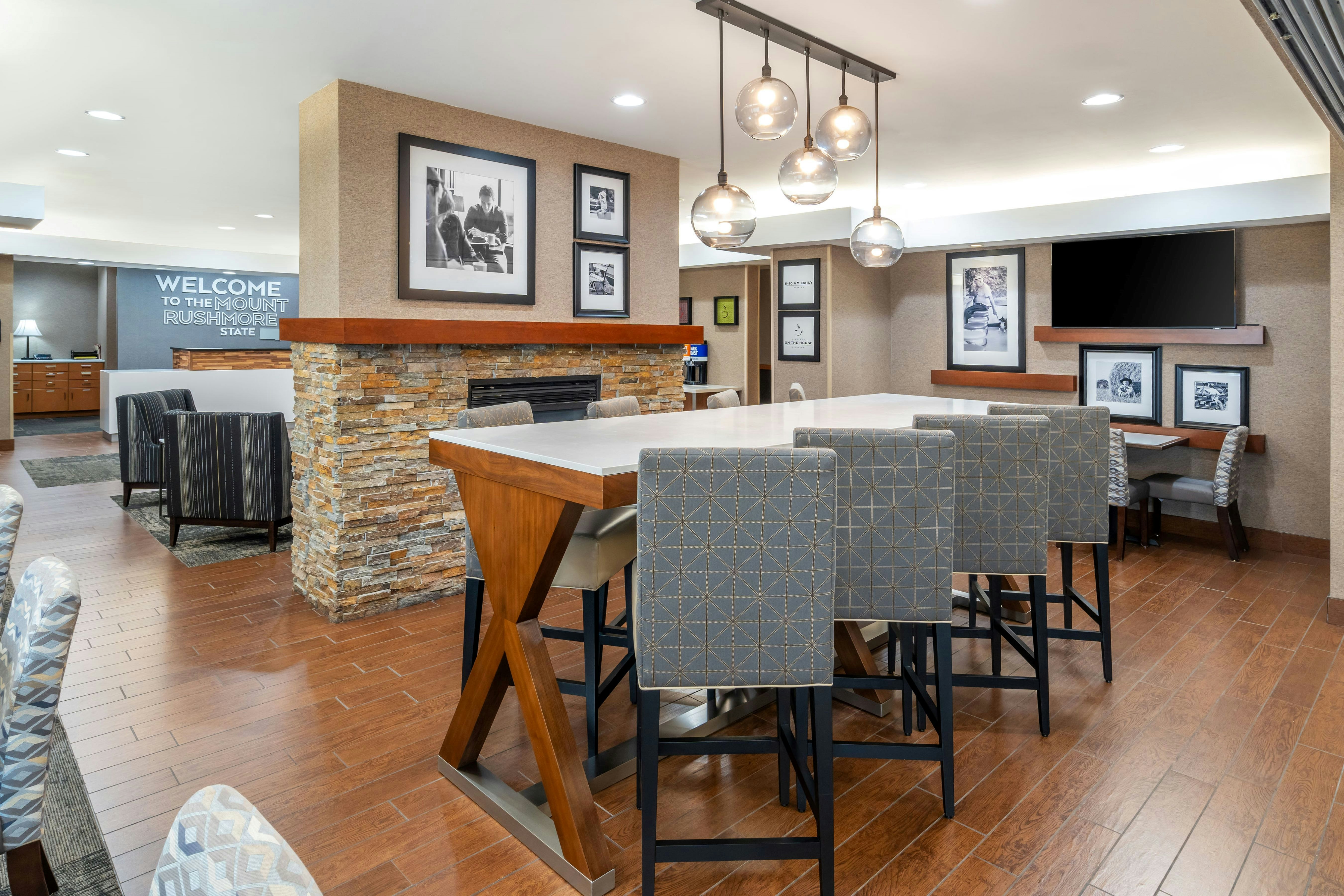 HAMPTON INN MITCHELL 22/38