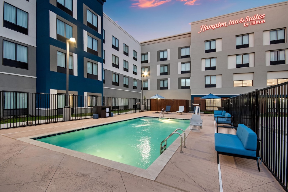Hampton Inn & Suites by Hilton Irving DFW Airport North 49/56