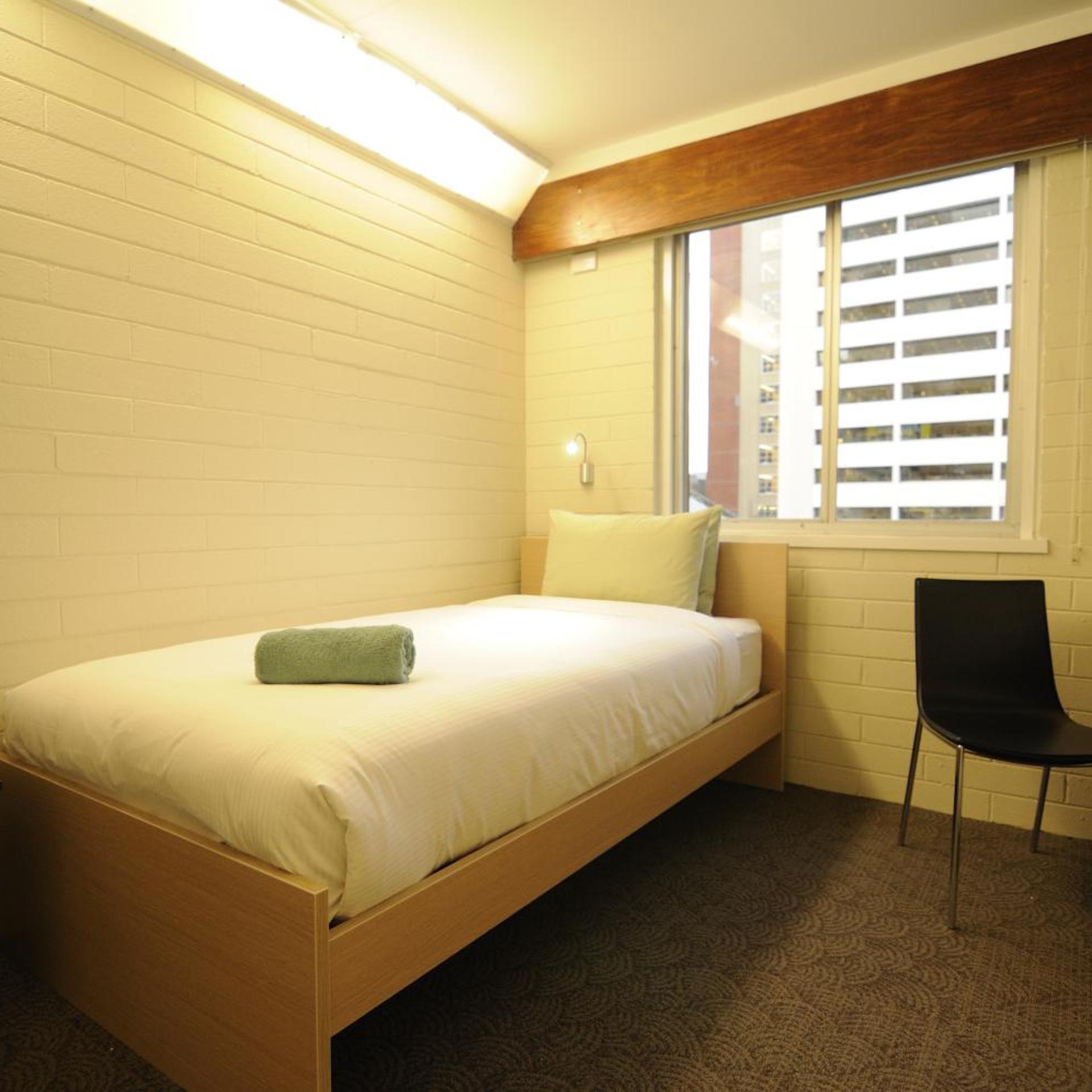 Kangaroo Inn 11/50
