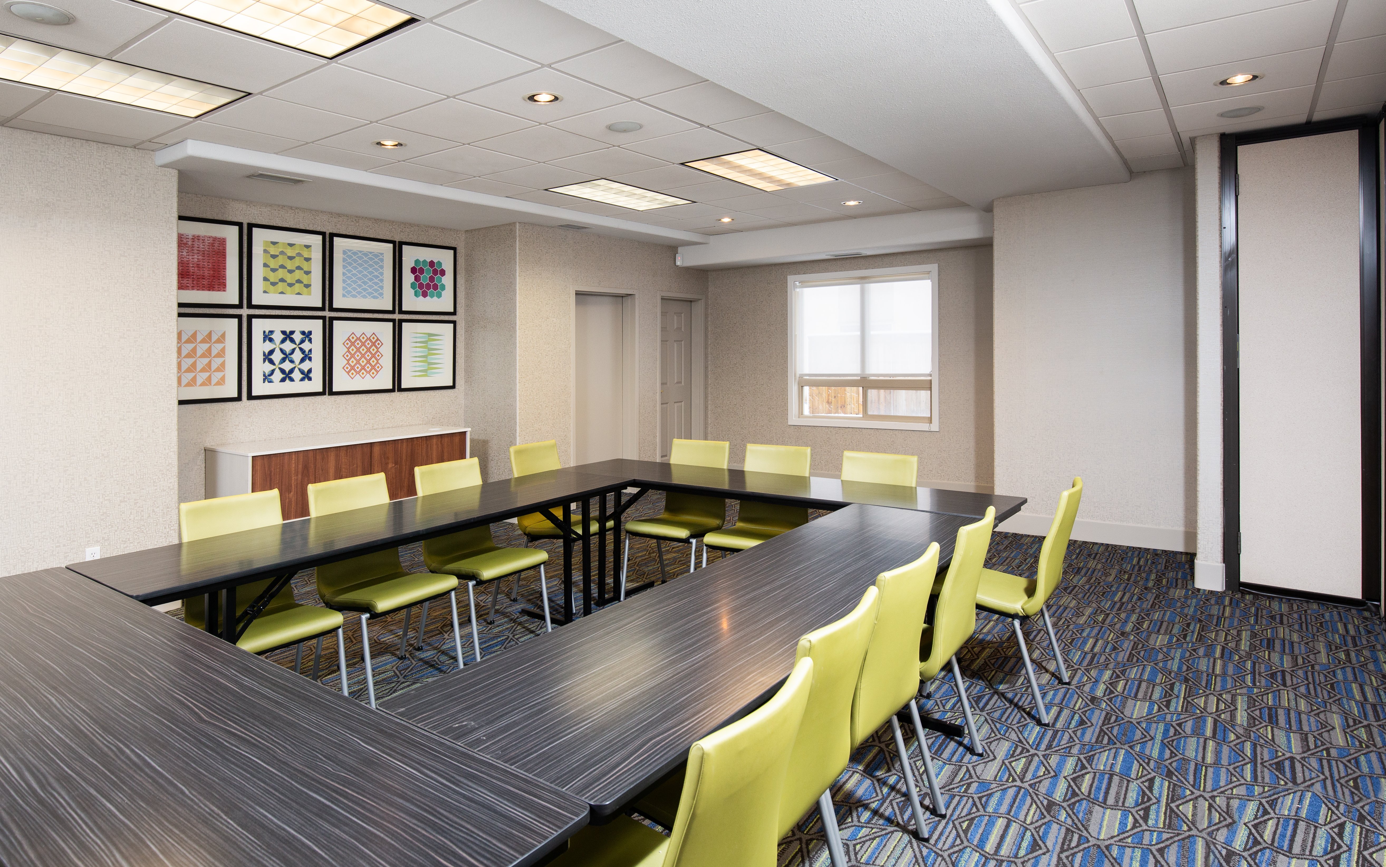 Holiday Inn Express Grande Prairie 45/66