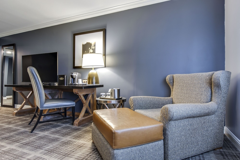 The Campbell House Lexington, Curio Collection by Hilton 39/63