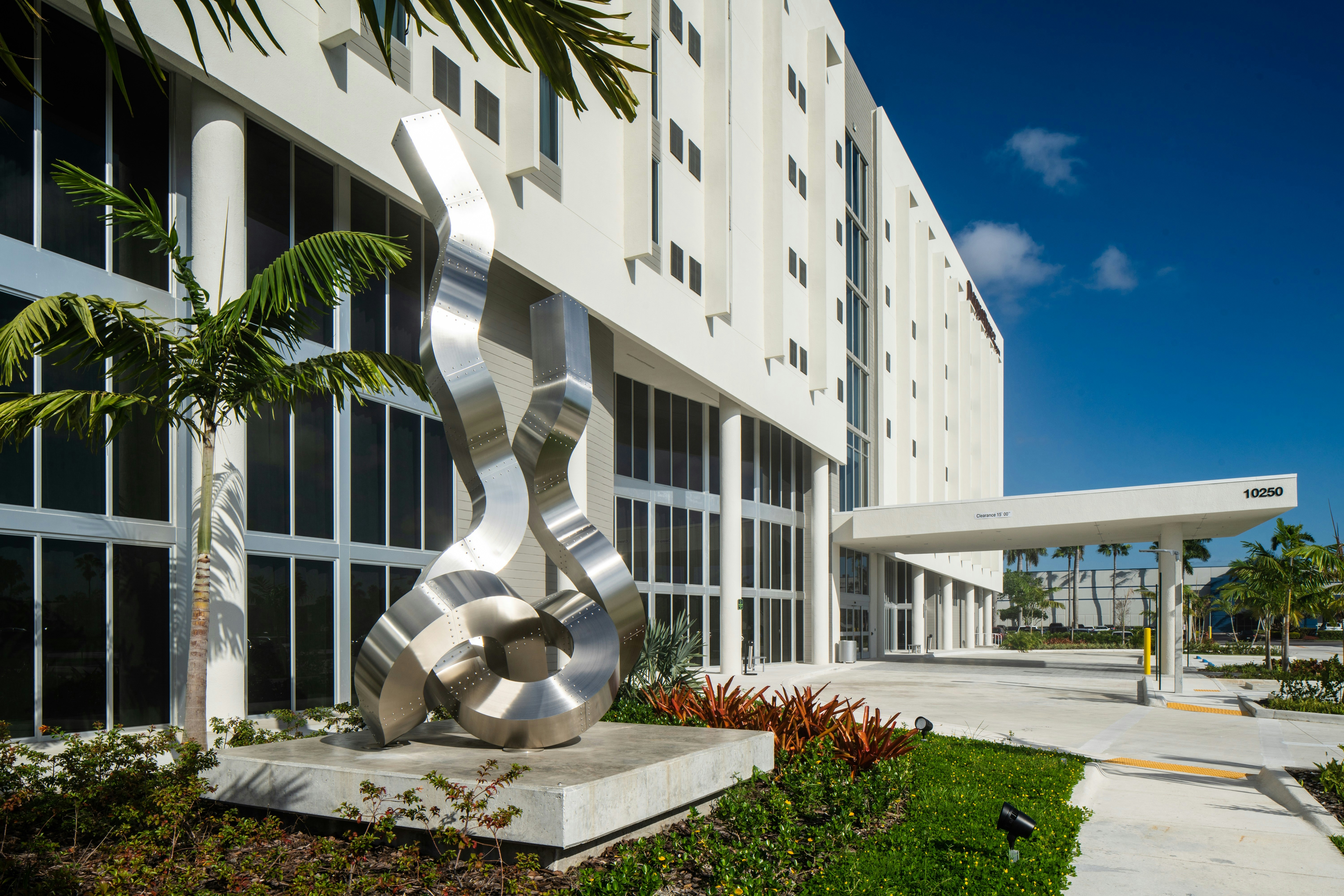 Doubletree By Hilton Miami Doral 8/44