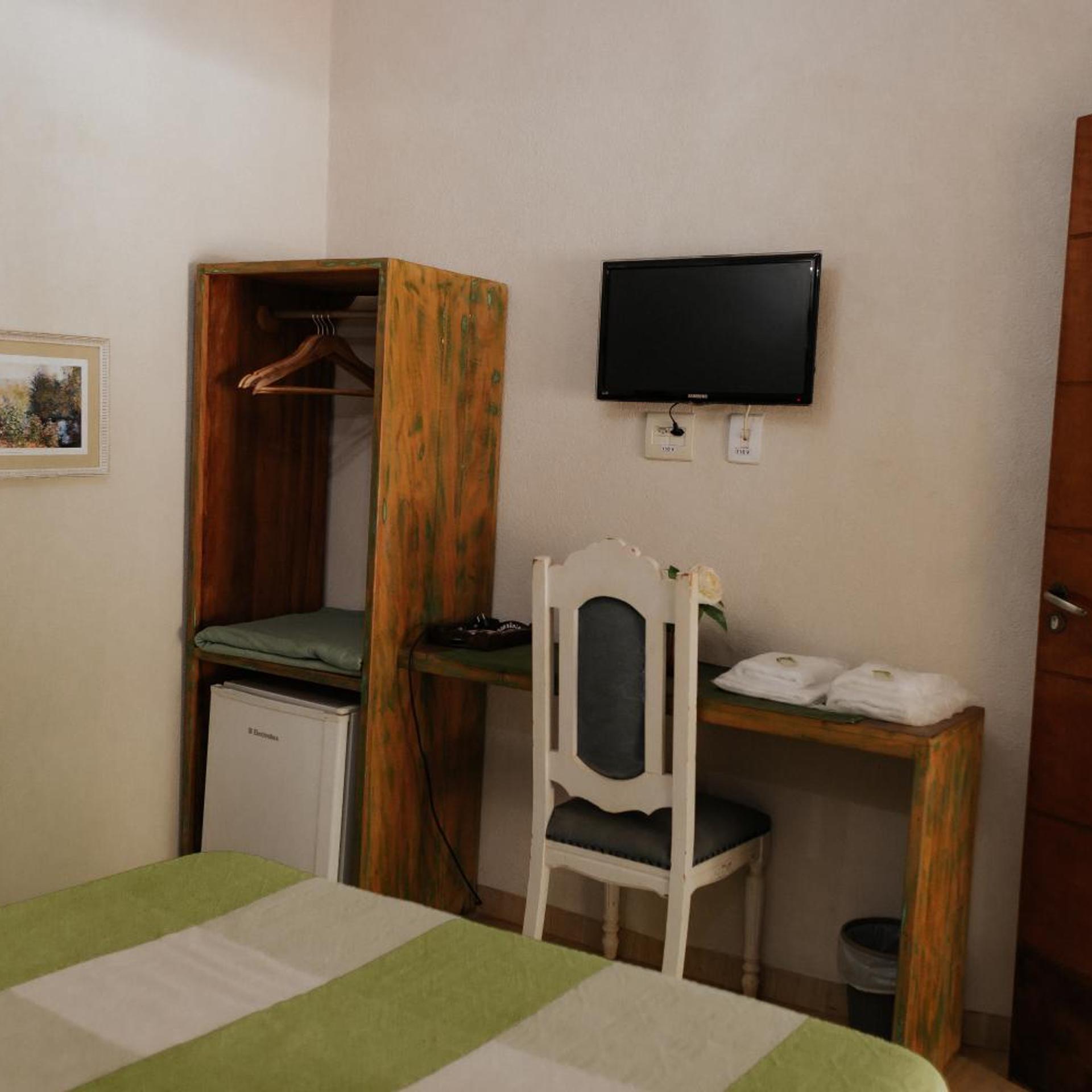 Hotel Pousada Chale das Flores 38/50