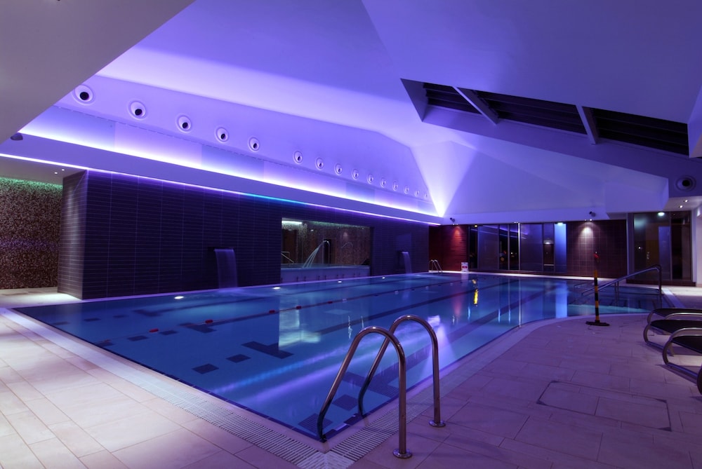 swimming pool spa