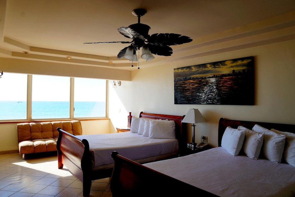 Playa Bonita Resort 51/77